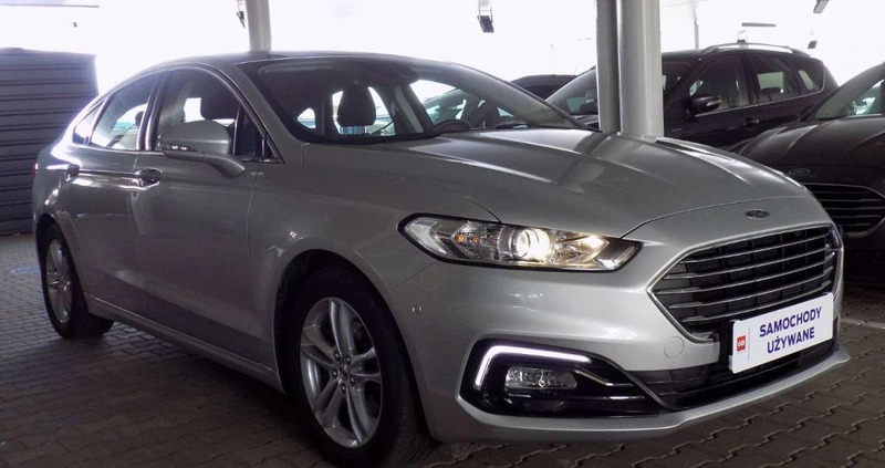 Ford Mondeo cena 104900 przebieg: 48500, rok produkcji 2019 z Szczecin małe 742